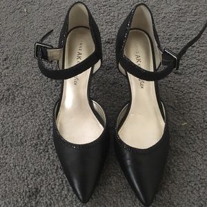Anne Klein Black Pointed Snakeskin Heels